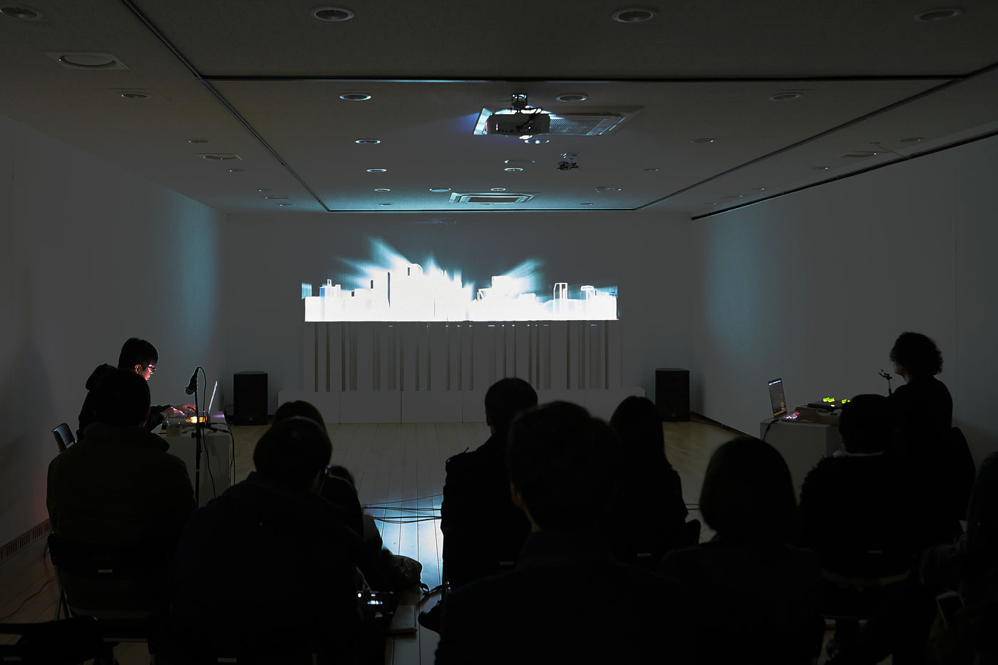 City of Light 설치 전경, 홍은예술창작센터